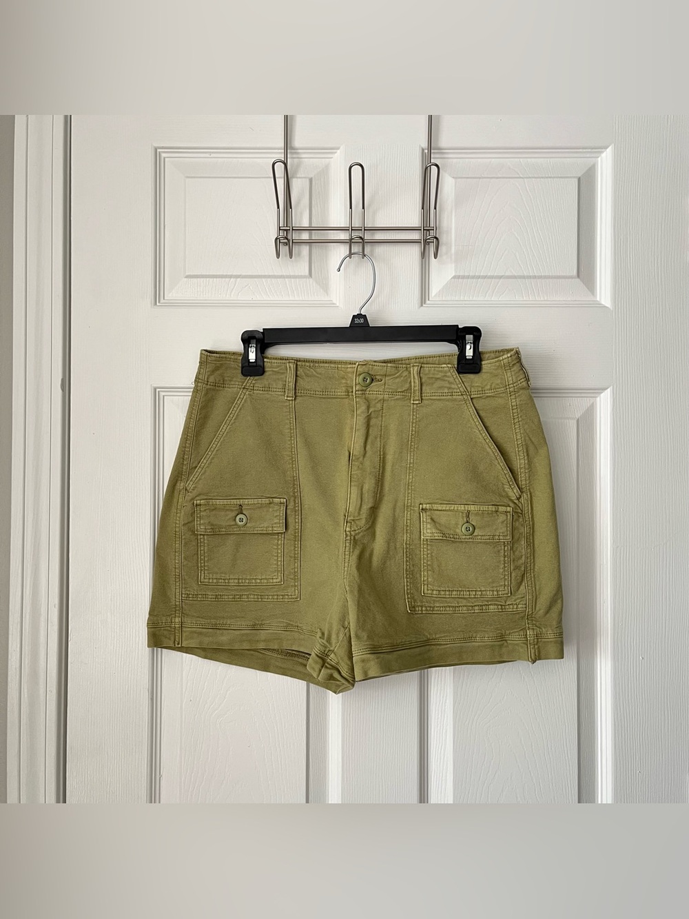 NWOT Women's American Eagle AE Highest Waist '90s Boyfriend Cargo Short size 12